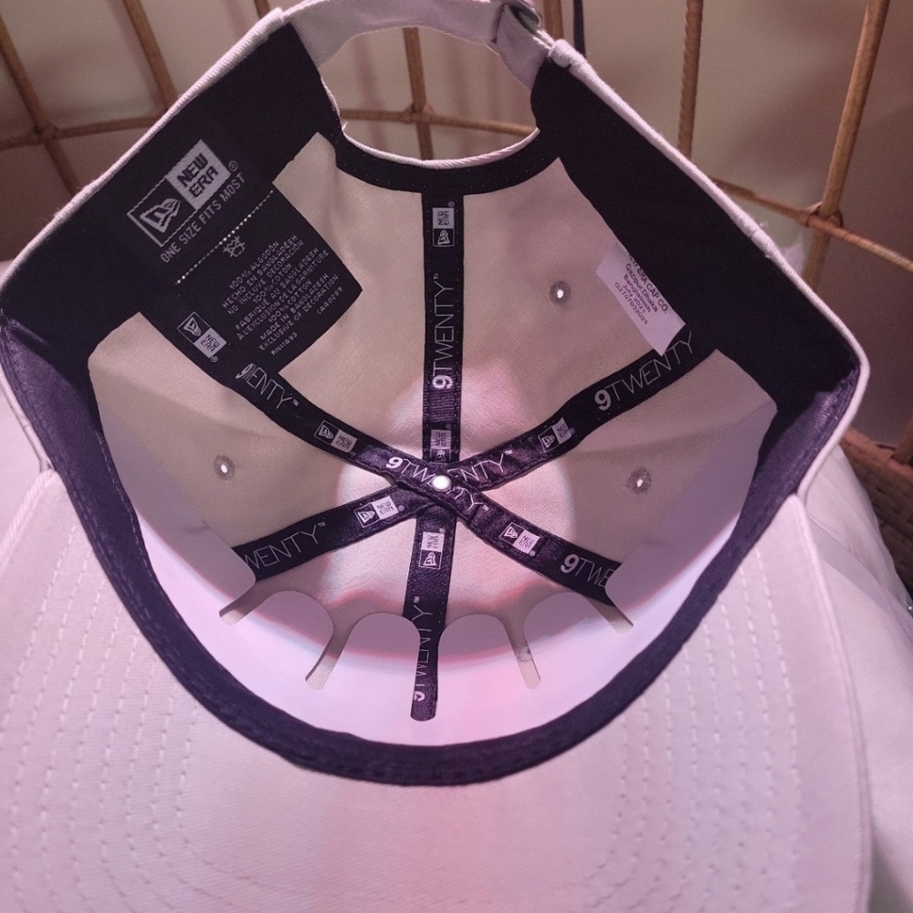 Hat - Picture 4 of 4
